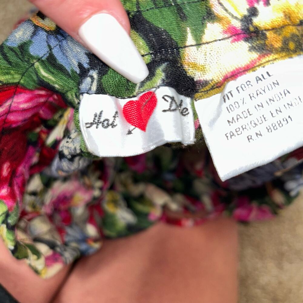 Vintage Floral Midi Skirt in Black, Red, Pink, Green - Picture 7 of 7